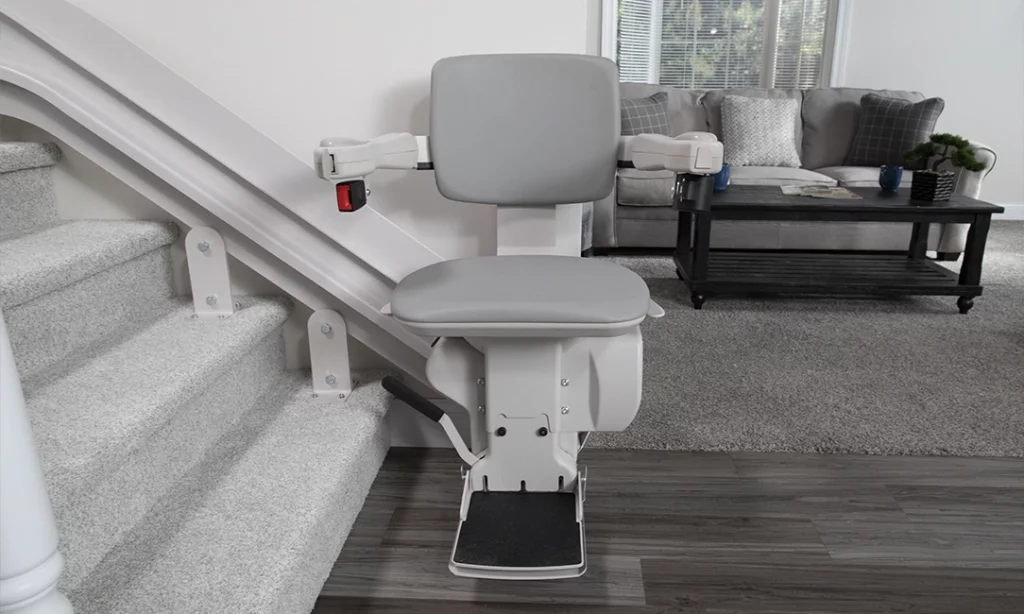 Stairlift Bruno Elite CRE 2110 Bottom of Stairs