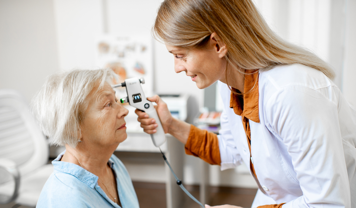 checking eye problem