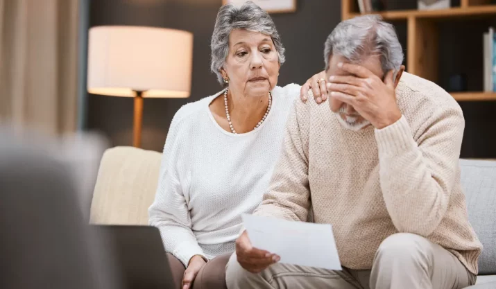 How to Help a Senior Loved One With Debt